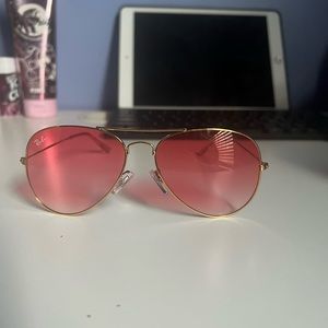 Ray ban aviators with case
